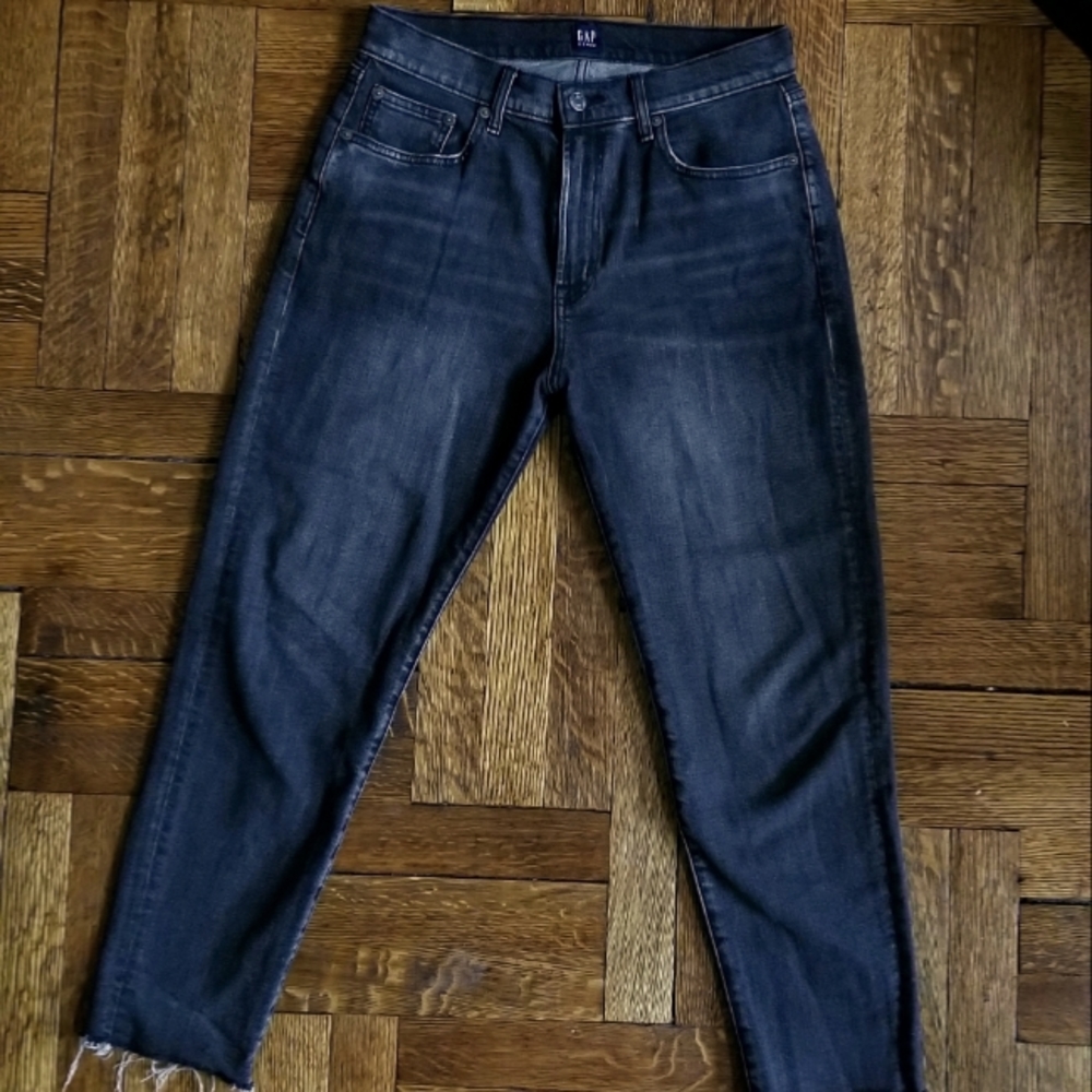 skinny girlfriend black raw hem GAP jeans